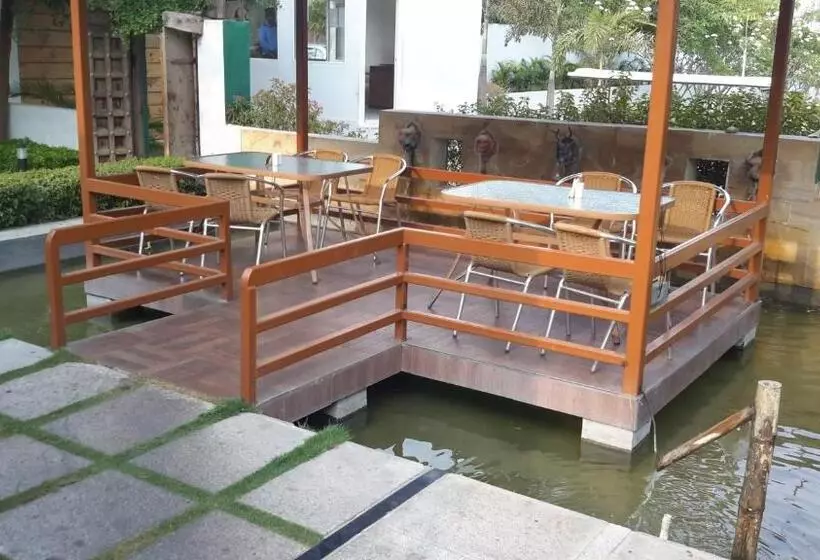 Mrugavani Resort & Spa