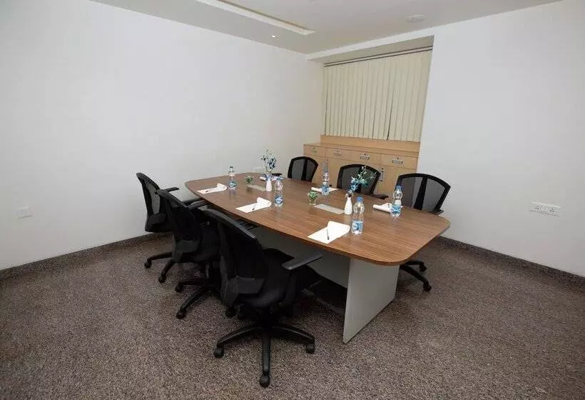 استراحتگاه Temple Tree