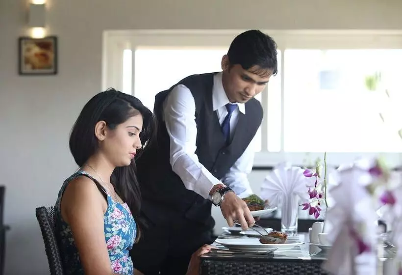 استراحتگاه Temple Tree