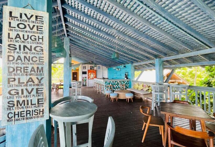 Thaproban Pavilion Resort & Spa