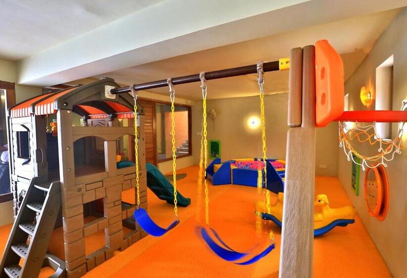 Thaproban Pavilion Resort & Spa