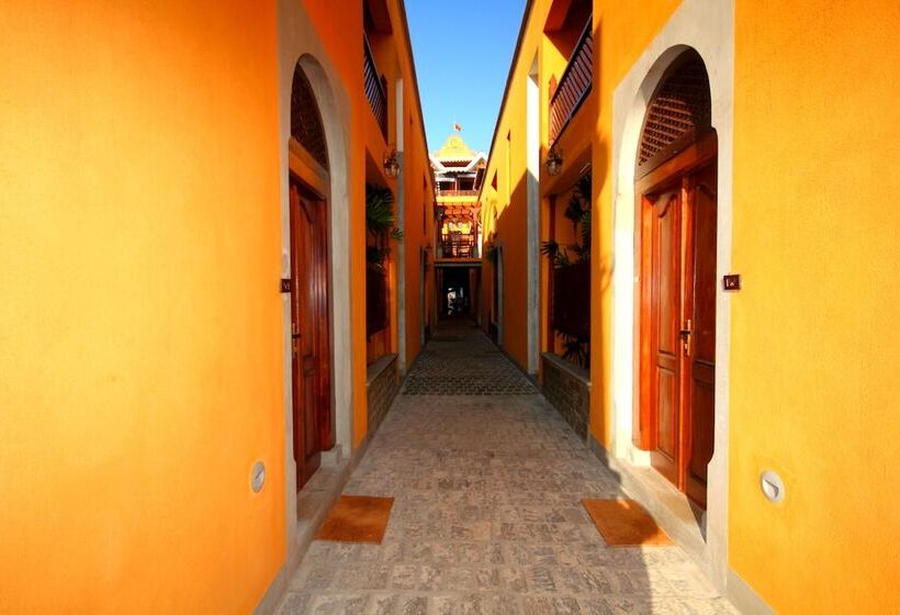 Thaproban Pavilion Resort & Spa