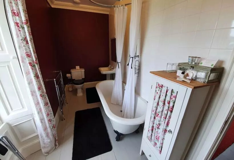 Bed and Breakfast Parkhead House