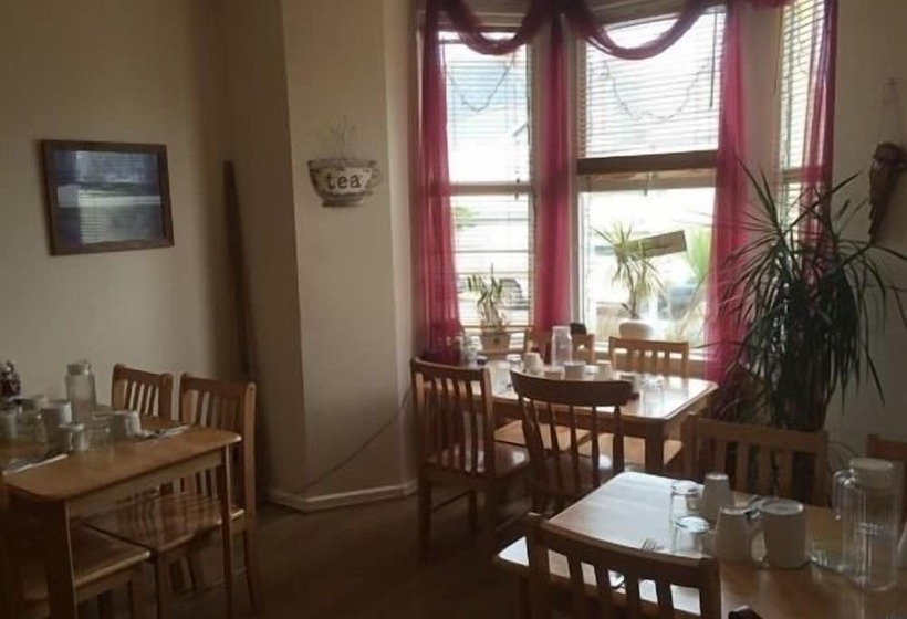 צימר Smarties Surf Lodge