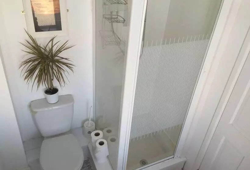 Bed and Breakfast Smarties Surf Lodge