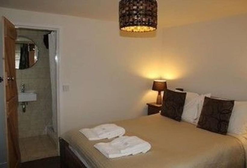 مبيت وإفطار The Coach House