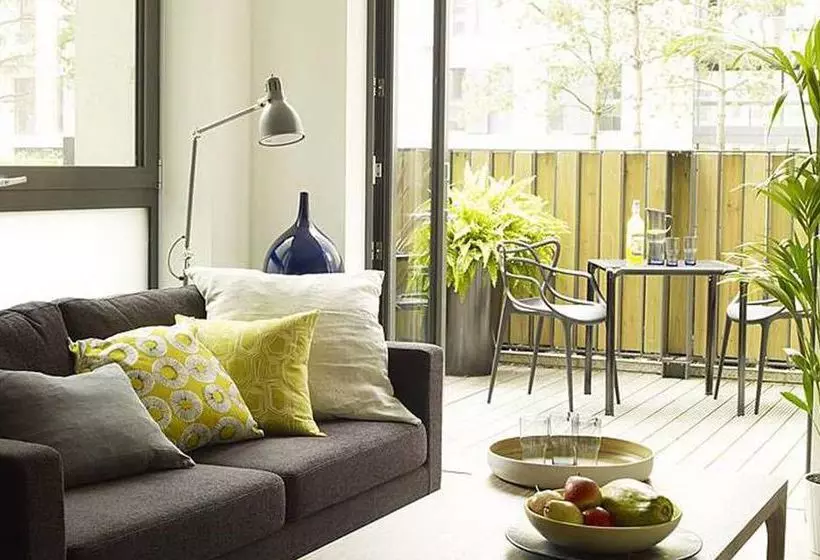 Bridgestreet Stratford City