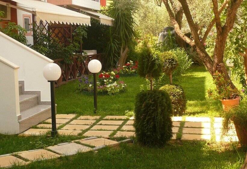 בית מלון כפרי Avra