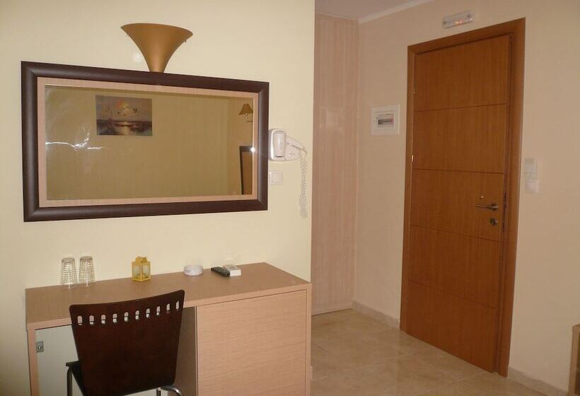 בית מלון כפרי Avra