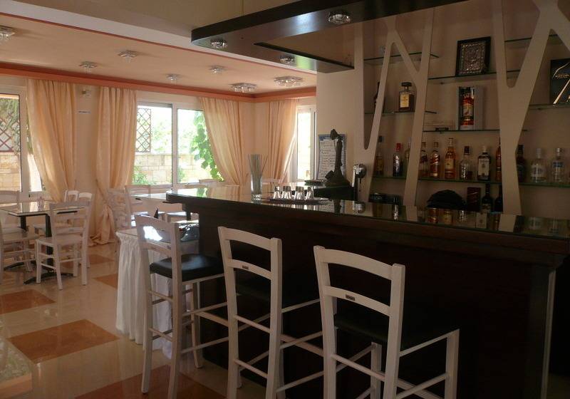 בית מלון כפרי Avra