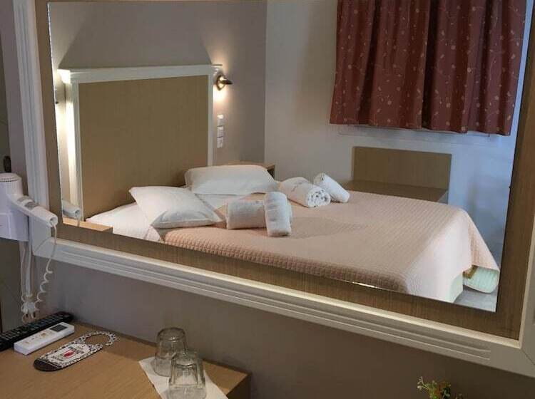 בית מלון כפרי Avra