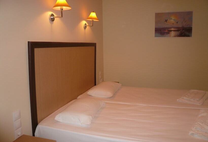 בית מלון כפרי Avra