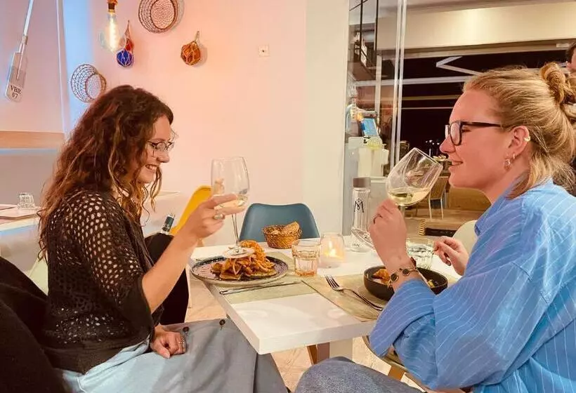 هتل Boutique Minister 4sup