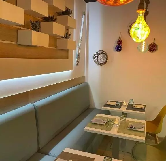 هتل Boutique Minister 4sup