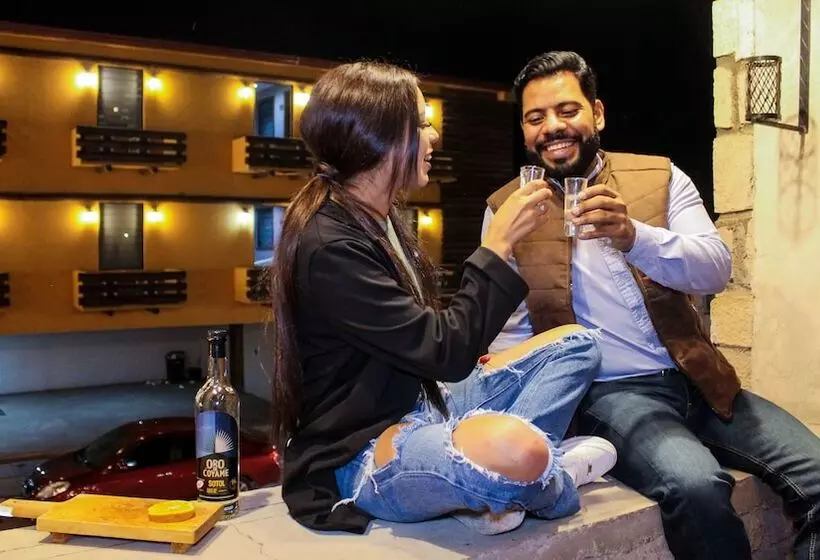 فندق Cascada Inn