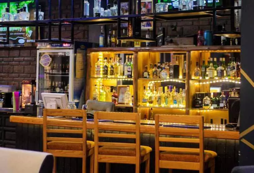 فندق Cascada Inn