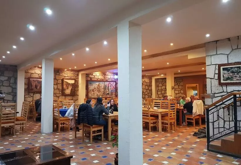 فندق Cascada Inn