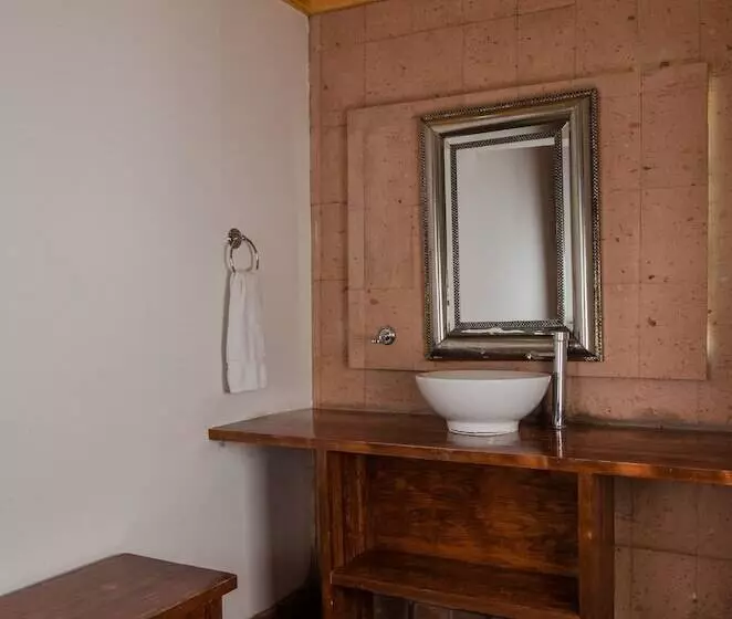 فندق Cascada Inn