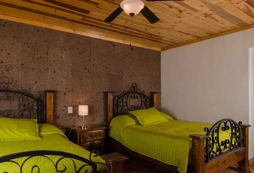 فندق Cascada Inn