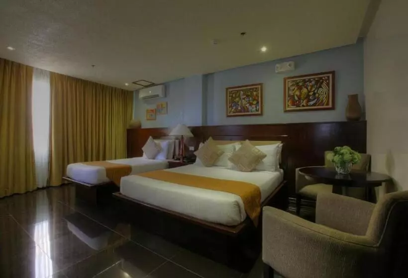 בית מלון כפרי Centro Puerto Princesa Near Airport