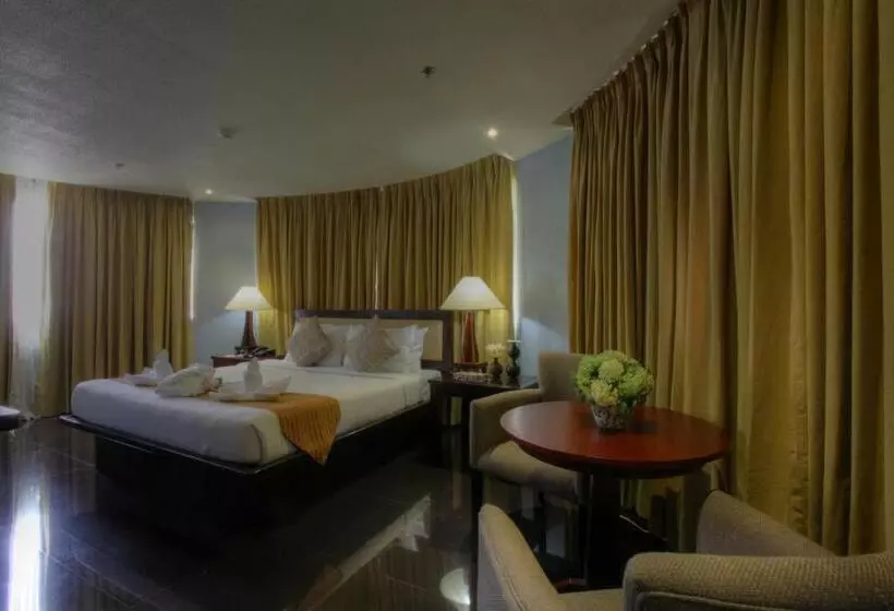 בית מלון כפרי Centro Puerto Princesa Near Airport