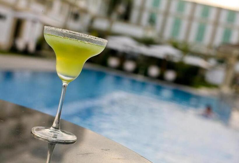 Отель Centro Puerto Princesa Near Airport