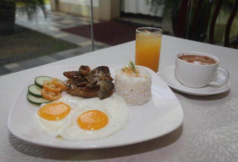 Отель Centro Puerto Princesa Near Airport