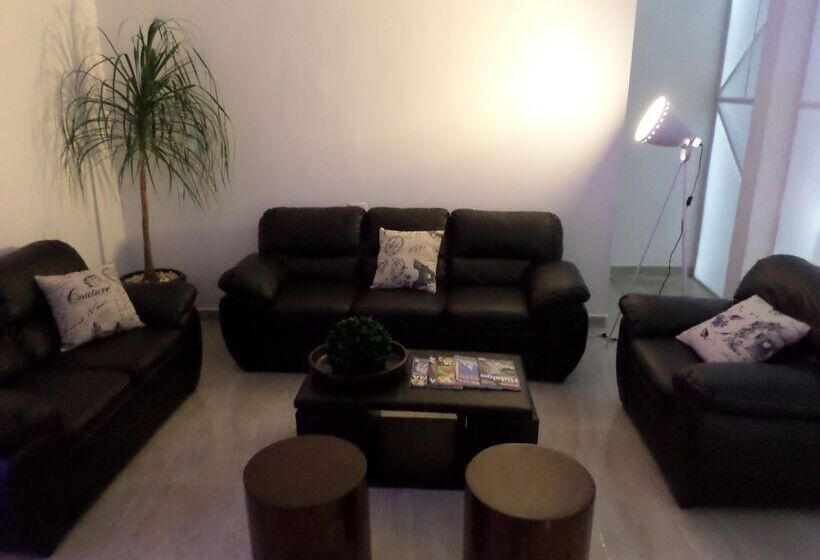 בית מלון כפרי Global Express