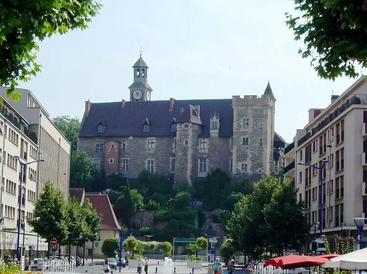 هتل Inn Design Montluçon