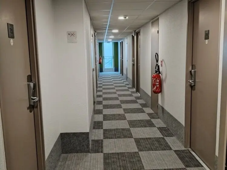 هتل Inn Design Montluçon