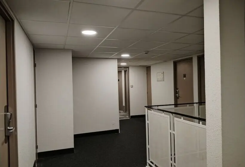 هتل Inn Design Montluçon