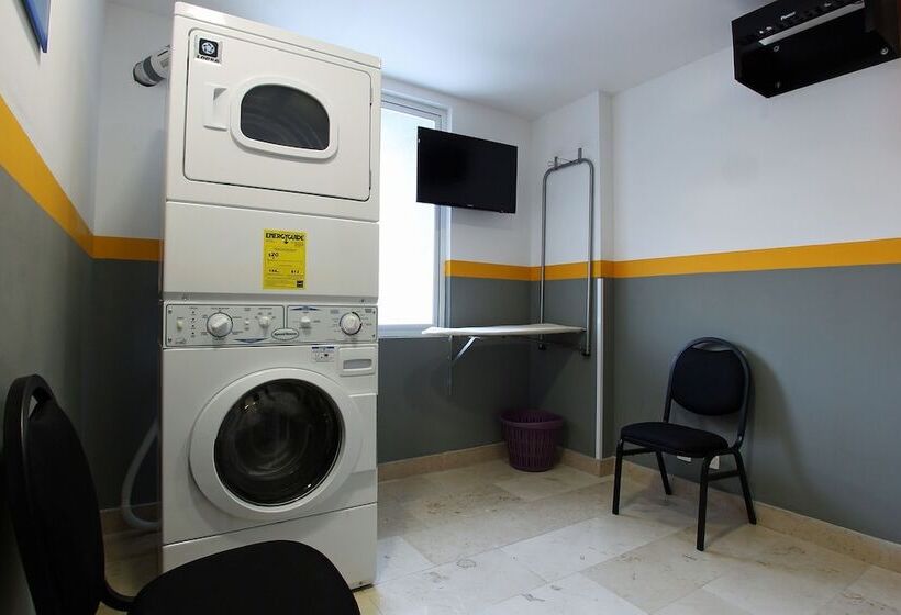 فندق One Villahermosa 2000