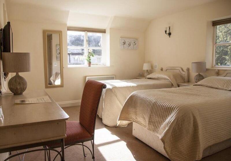 فندق The Hatchet Inn