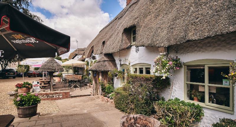 فندق The Hatchet Inn