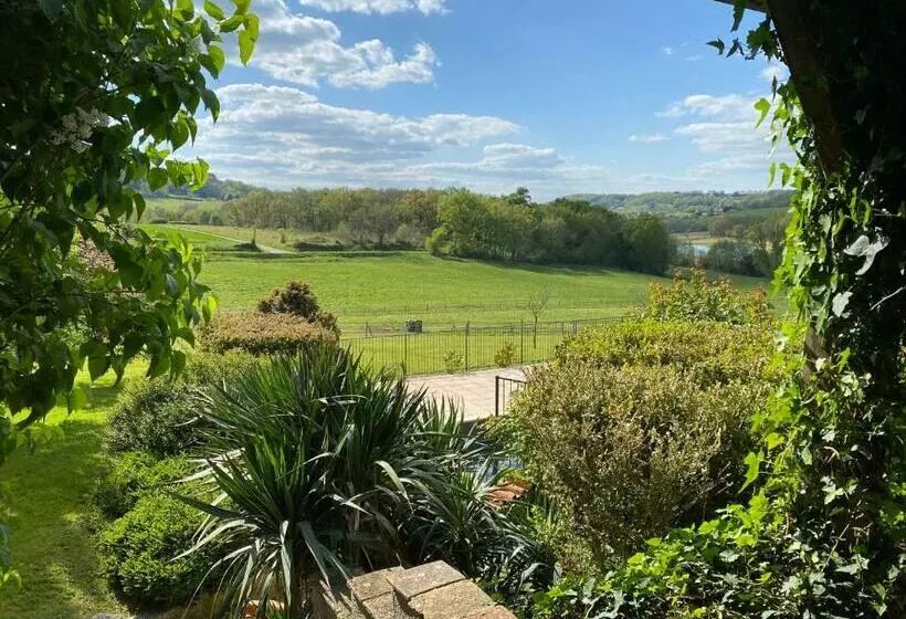 ホテル Domaine De Villot