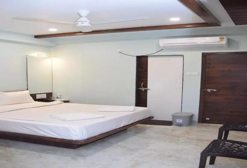 Hotelli Shankar Residency, Akkalkot