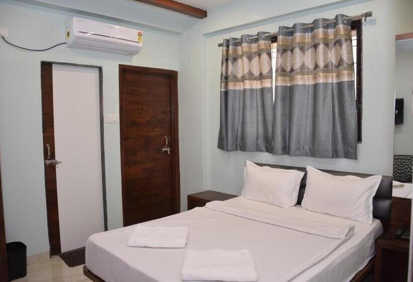Hotel Shankar Residency, Akkalkot