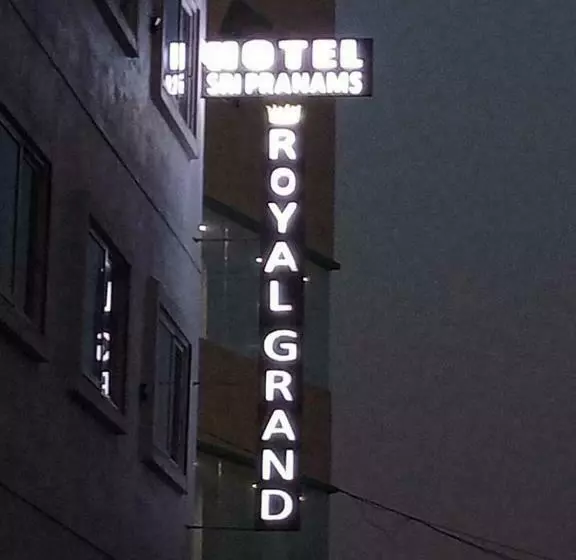 Hotelli Sri Pranams Royal Grand