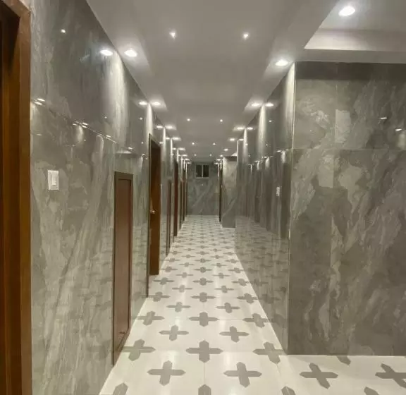 Hotelli Sri Pranams Royal Grand