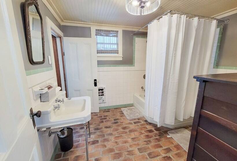 Marguerite Bed And Breakfast