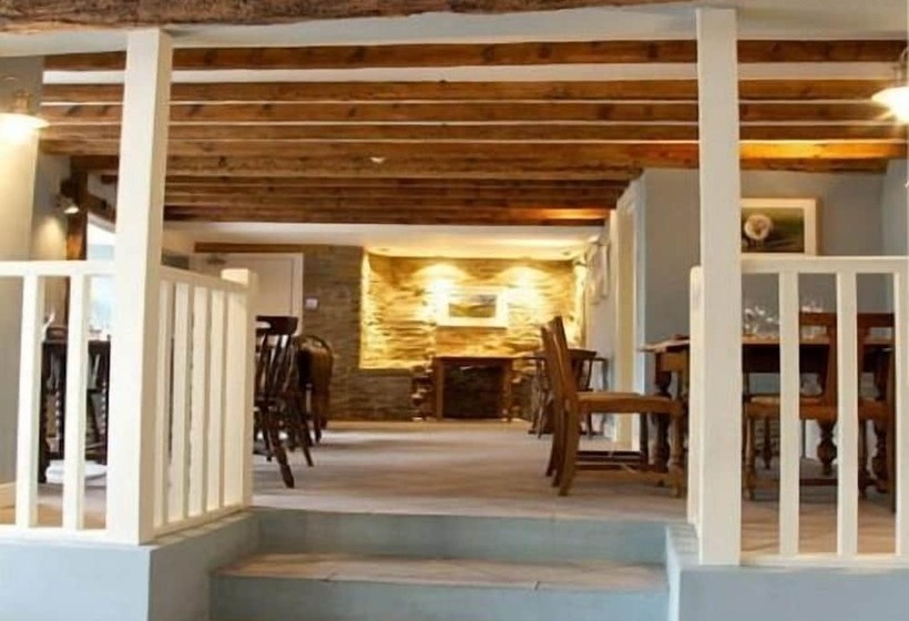 مبيت وإفطار The Anchor Inn