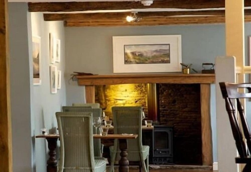 مبيت وإفطار The Anchor Inn