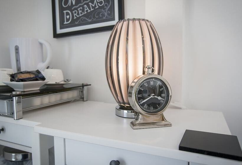 مبيت وإفطار The Leicester