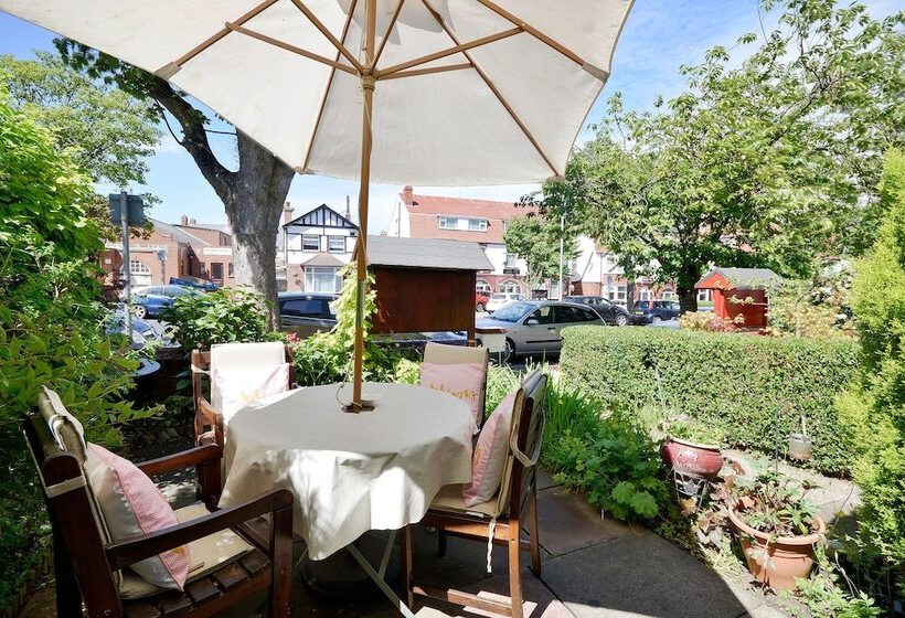 צימר North Bay Guest House