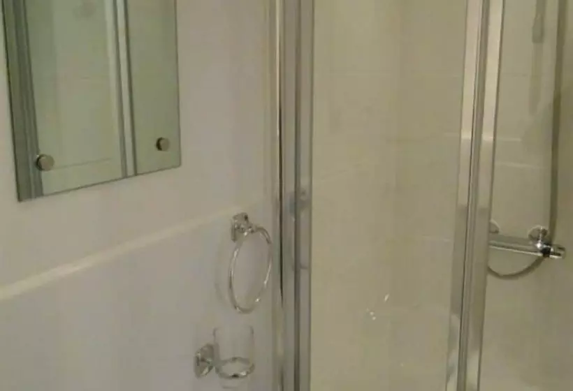 Bed and Breakfast North Bay Guest House