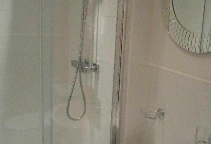 צימר North Bay Guest House