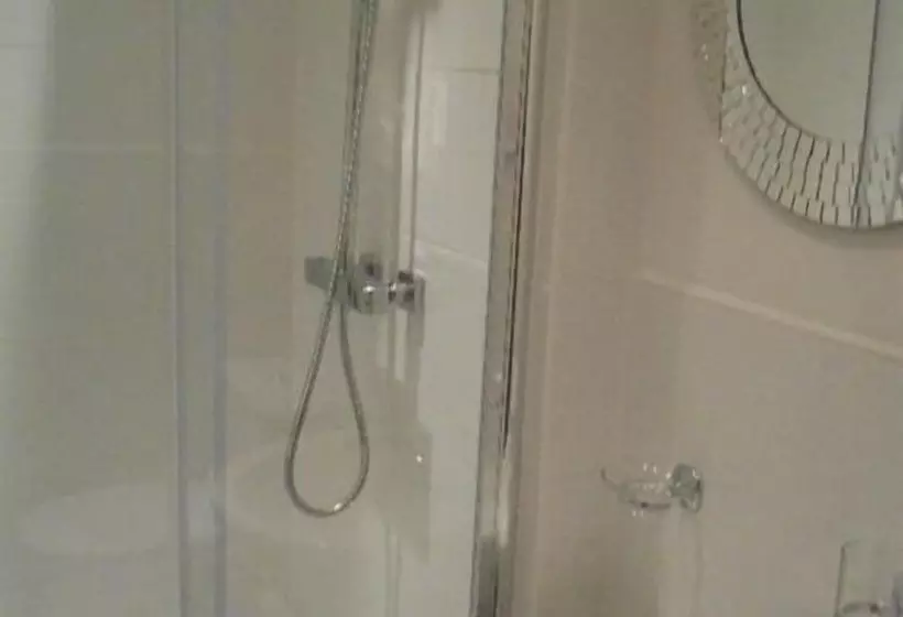 Bed and Breakfast North Bay Guest House