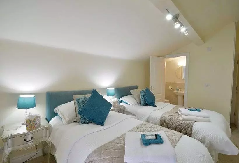 Bed and Breakfast North Bay Guest House