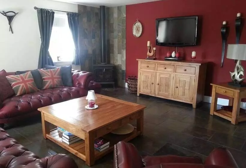 Station House Lanark Bed And Breakfast