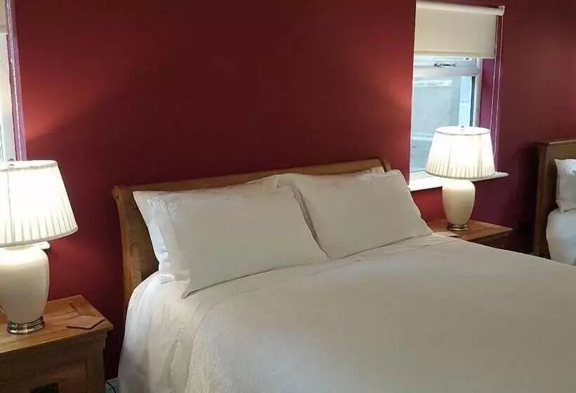 Station House Lanark Bed And Breakfast